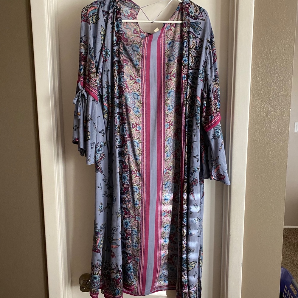 Francesca’s Kimono with 3/4 bell sleeves
